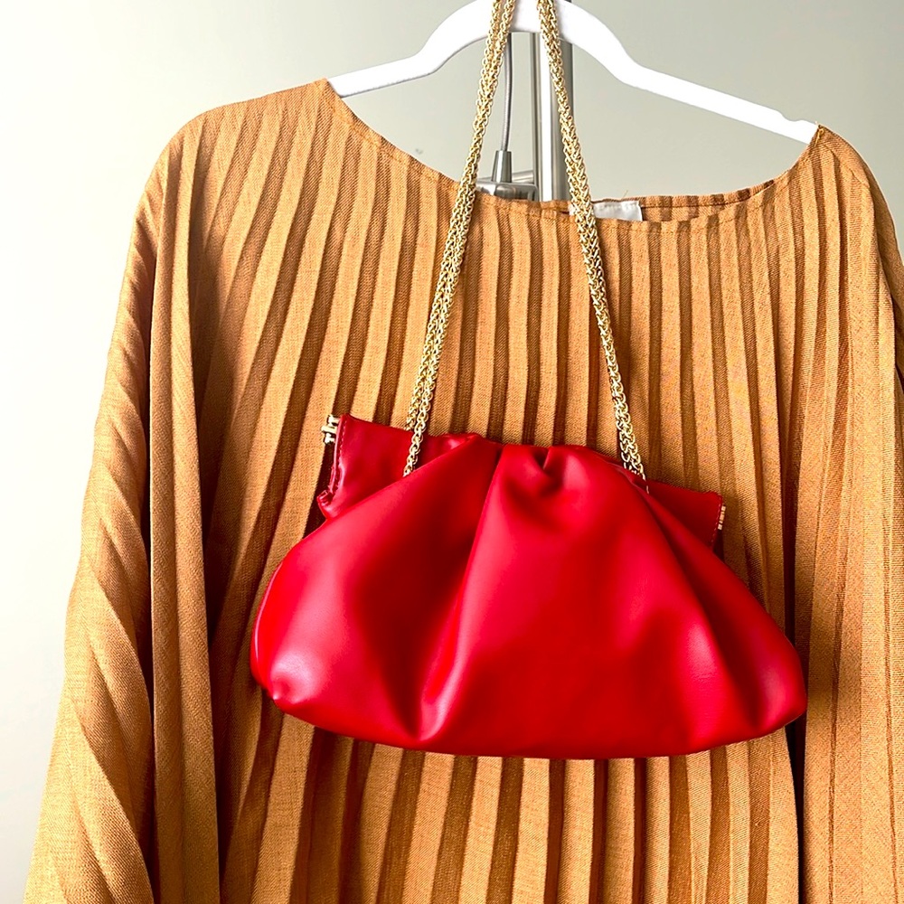 Red Chain Link Purse